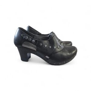 Dansko Ryder Studded Leather Clogs Size 36 Or US 6